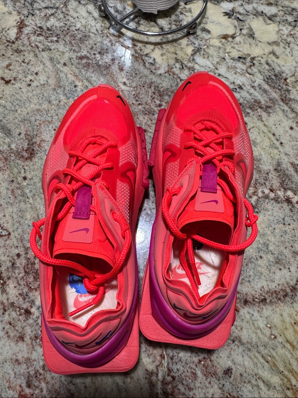Nike Fontanka Edge Bright Crimson Sneakers | Women’s 7.5 | New With Flaws